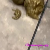 public poops 4 glamourpussyy