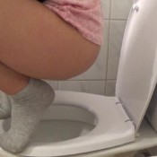 a.poop squatting hd hotdirtyivone