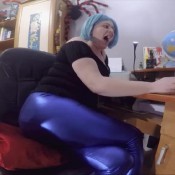 david284 droppingapples big booty fart show debbie disturbed