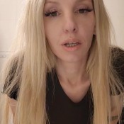 Marilynroe23 Coworker Punishes You With Her Farts