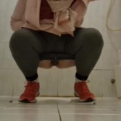 Nicolettaxxx Pee In The Public Toilet 4k 01