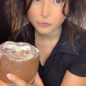 Aeluin Make An Easter Milkshake With Me, but it made me gassy as hell omg