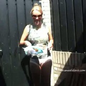 Ana Didovic Poo In An Alley