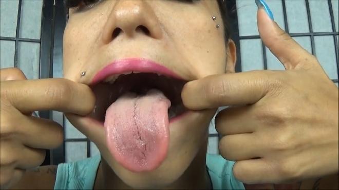 stefanias third mouth clip