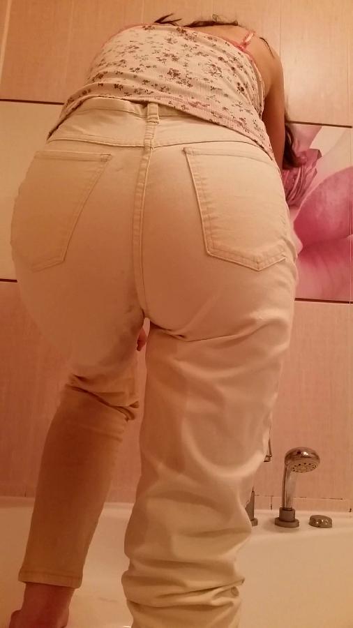 ruslana beige jeans messy the fart babes