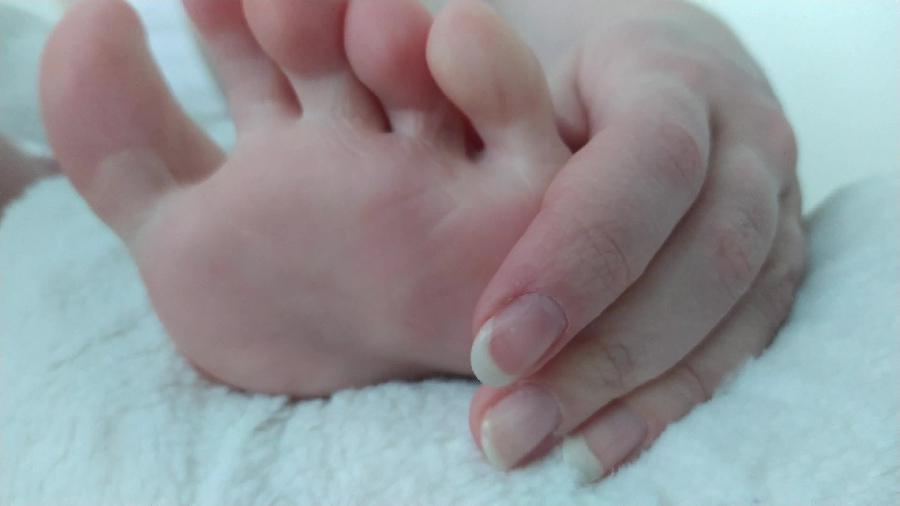 Darina158 Feet And Toenails Very Close-up