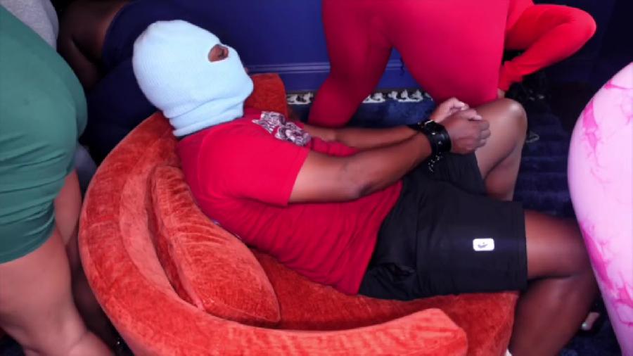 Interracial Fart Party Ring Of Farts Episode 2 - Fart Sub Gets Facesitting Farts Make Money Melaninfarts Realqueenmelanin